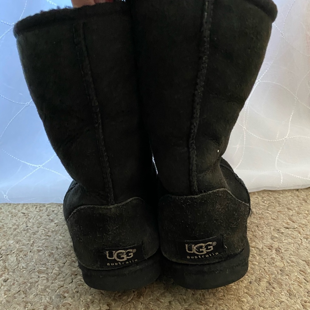 UGG boots - Picture 2 of 3